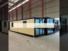 40ft Uitbreidbaar Containerhuis met Bull 30*30 Platte Lamp 2200mm Gevouwen Afmeting en 5900*6300*2480mm Uitgebreide Afmeting