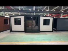 Details van opvouwbare 1-persoons woning: Geluiddichte slaapkamer + veel licht