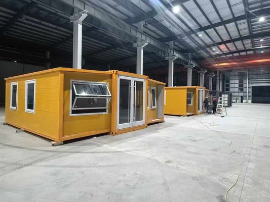 Voorgeïnstalleerd loodgietersysteem Uitbreidbaar containerhuis met isolatie uit polyurethaanfoom en stalen beveiligingsdeur